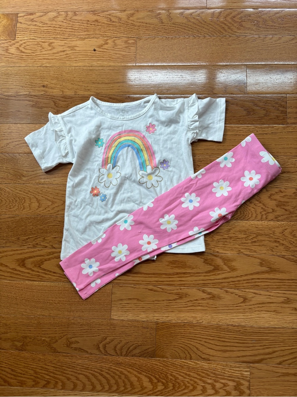 Girls’ 5T Rainbow Tee and Pink Daisy Legging Set